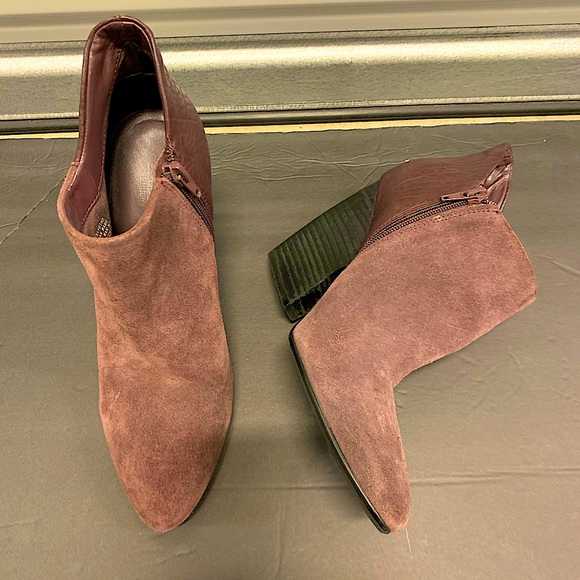 Crown Vintage Deep Purple/ Plum Ankle Boots /Booties - Picture 5 of 8